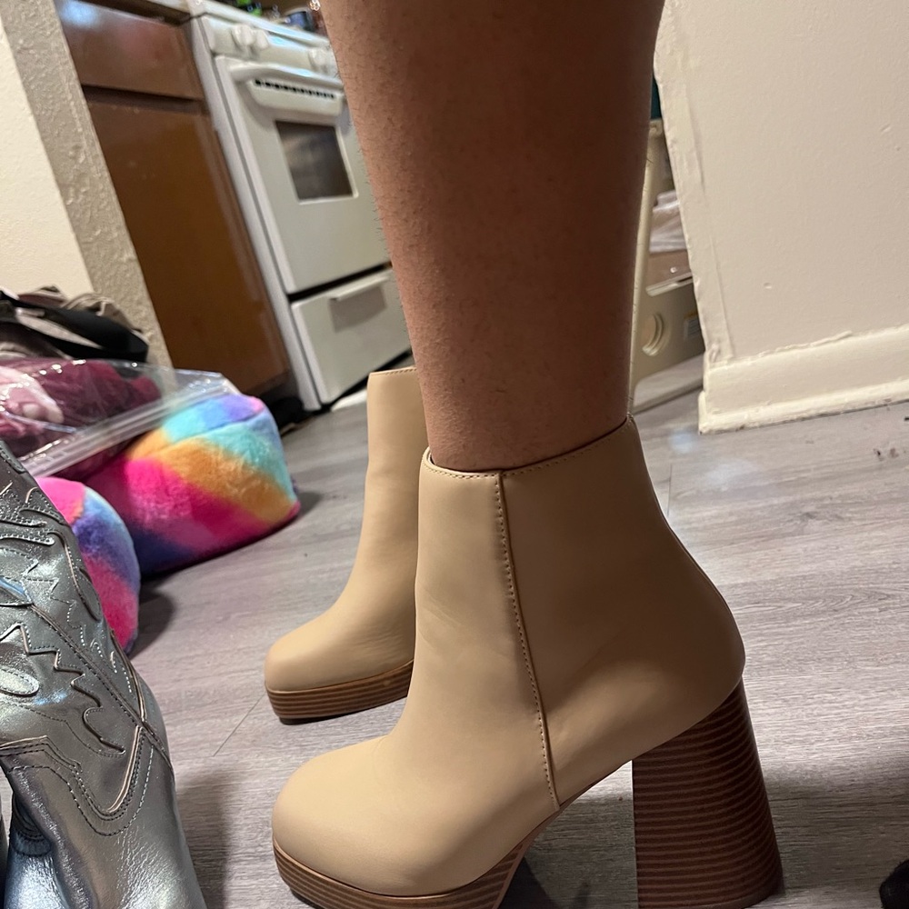 True Craft Tan Platform Ankle Boots with Stacked Heel